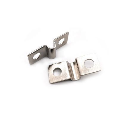 Parti di stampaggio metalliche per fissaggi per macchinari per autoveicoli