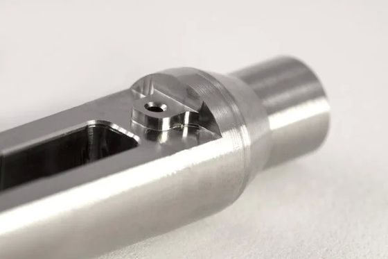 Macchine CNC ad alta precisione per la lavorazione di pezzi di ricambio con rivestimento di potenza