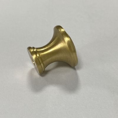 Parti metalliche personalizzate per il processo di piegatura e lucidatura da parte di professionisti