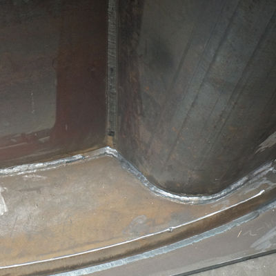 Supporto per tubi di saldatura in acciaio al carbonio personalizzato per ricambi di acciaio leggero in ferro industriale