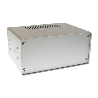 Linea di stampa automatizzata per la fabbricazione di fogli di rivestimento in polvere bianca su misura, stampaggio metallico, piegatura, saldatura, perforatura