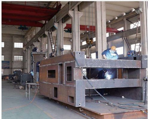 Saldatura ad alta tensione personalizzata Processo di saldatura di grandi dimensioni Struttura di telaio meccanico a supporto metallico
