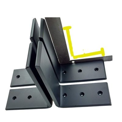 Montaggio di scaffali di armadietti a supporto triangolare con supporto in metallo a forma di L