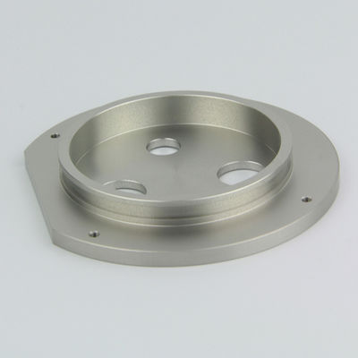Produzione di parti metalliche di prim'ordine per rivestimenti auto personalizzati e convenienti
