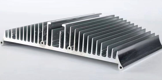 Cassa in acciaio 6063 per dissipatori di calore per batterie elettroniche e dissipatori di calore
