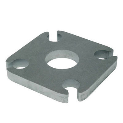 Fabbricazione di lamiere di metallo con supporto triangolare con specifiche personalizzate