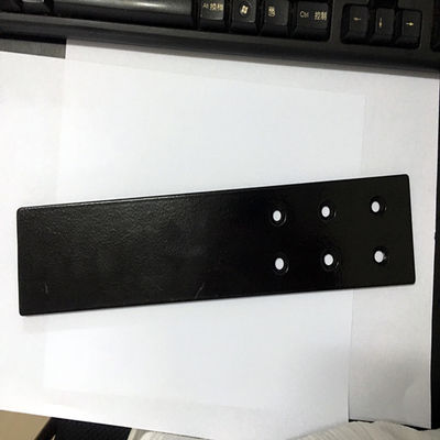 Parti metalliche rivestite con ossido nero Clampada per tubi di piccole dimensioni con piegatura di taglio laser di precisione