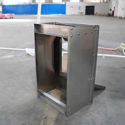 Parti di stampaggio saldate per fabbricazione su misura di lamiere di metallo per fabbricazione OEM/ODM