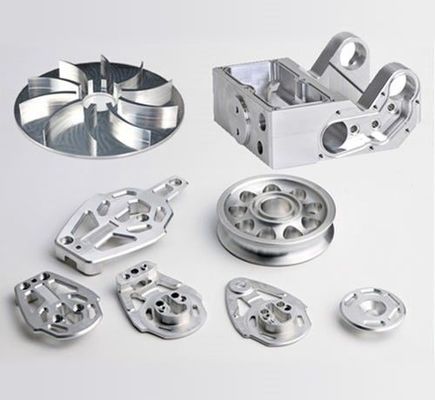 Processo di modellazione di parti di auto in alluminio anodizzato per veicoli pesanti con fabbricazione OEM su misura