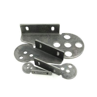 Parti di stampiatura con piccole pinze di supporto personalizzate in acciaio inossidabile o ottone con piegatura