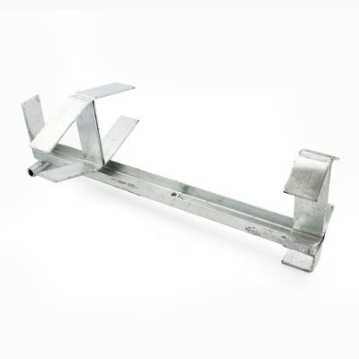 Processi di piegatura supporto metallico personalizzato montaggio supporto di parete del tetto per condizionatore d'aria