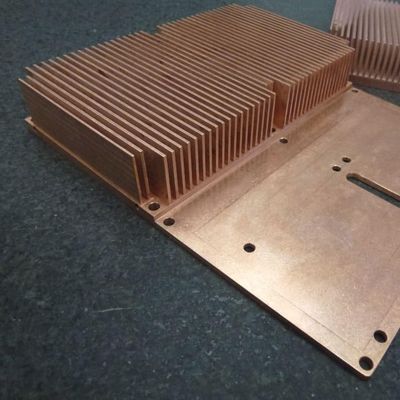 Radiatore in alluminio e rame di qualità industriale con processo di saldatura