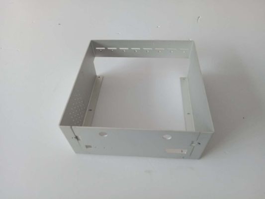 Accessori hardware ad alta resistenza personalizzati con parti di piegatura metalliche rivestite di potenza