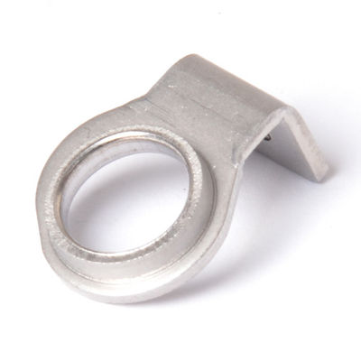 Personalizzazione professionale di supporti metallici di varie dimensioni per il processo di piegatura