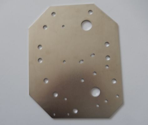 Parti di lamiere metalliche industriali con lucidatura e design personalizzato